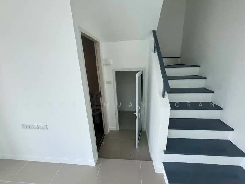 Villaggio Pinklao-Salaya, Nonthaburi, Samretpattana Road, Sala Klang, Bang Kruai, Nonthaburi, 3 Bedrooms, 155 sqm, Semi-Detached House (Twin House) For Sale, by Apaporn Muanthorani, 500463526 - DDproperty.com