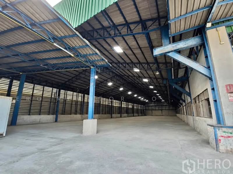 For rent or sale Warehouse 2340 sq.m. Phra Samut Chedi, Samut Prakan HRE01154, Samut Prakan, Ban Khlong Suan, Phra Samut Jadee, Samut Prakan, , 2,340 sqm, Warehouse/Factory For Rent, by Hero Realtor Co., Ltd., 500463541 - DDproperty.com