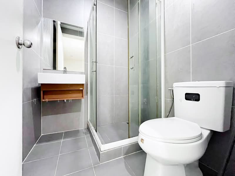 Happyville Donmuang, Bangkok, 151/179 Happyville, Si Khan, Don Mueang, Bangkok, 3 Bedrooms, 712 sqm, Condo For Sale, by Suradej Arunsurosn, 500463551 - DDproperty.com