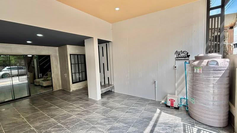 Duang Kamon Soi Phraya Suren 35, Bangkok, 35 Phraya Suren Soi 35, Ramintra Road, Bang Chun, Khlong Sam Wa, Bangkok, 2 Bedrooms, 80 sqm, Townhouse For Sale, by นภัสศรณ์ วงศ์สินไทยกร (นันท์), 500463600 - DDproperty.com