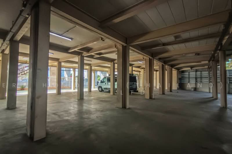 5 ชั้น ติดถนนพระราม 2 มีที่จอดรถ ลิฟท์พร้อม, Bangkok, Bangmot, Chom Thong, Bangkok, , 2,500 sqm, Shophouse For Rent, by ERA Holding (Thailand) Co., Ltd., 500463608 - DDproperty.com