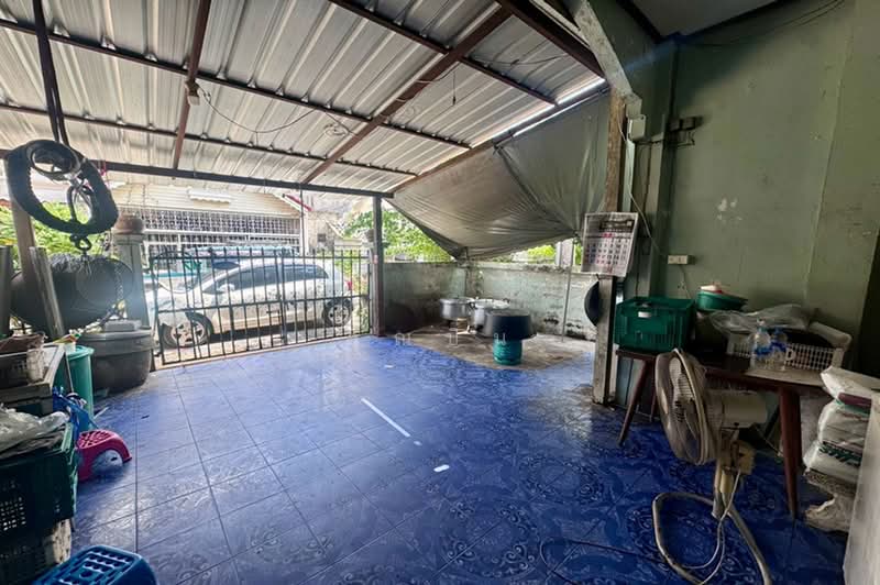 Baan Rangsikorn, Bangkok, ถนนพระยาสุเรนทร์ 13, Bang Chun, Khlong Sam Wa, Bangkok, 3 Bedrooms, 90 sqm, Townhouse For Sale, by คุณปิ่น, 500463618 - DDproperty.com