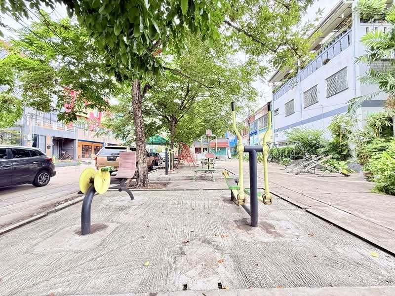 สุชา 2 เลียบคลองทวีวัฒนา เพชรเกษม, Bangkok, Nong Kang Plu, Nong Khaem, Bangkok, 4 Bedrooms, 176 sqm, Townhouse For Sale, by ศิริเพ็ญ ทองอ่อน, 500463645 - DDproperty.com