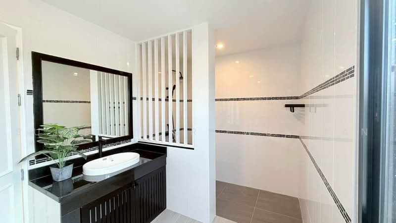 Nibbana Shade, Chon Buri (Pattaya), No. 95/274 Village No. 13, Phatthanakan Road, Nong Pru, Bang Lamung (Pattaya), Chon Buri (Pattaya), 2 Bedrooms, 139 sqm, Single Detached House For Sale, by Sujiphat Sreewongpan, 500463657 - DDproperty.com