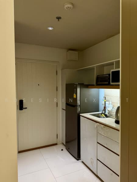 Triple Y Residence Samyan, Bangkok, Rama 4 Road, Wang Mai, Pathum Wan, Bangkok, Studio, 34 sqm, Condo For Rent, by Rosesirin Expert, 500463680 - DDproperty.com