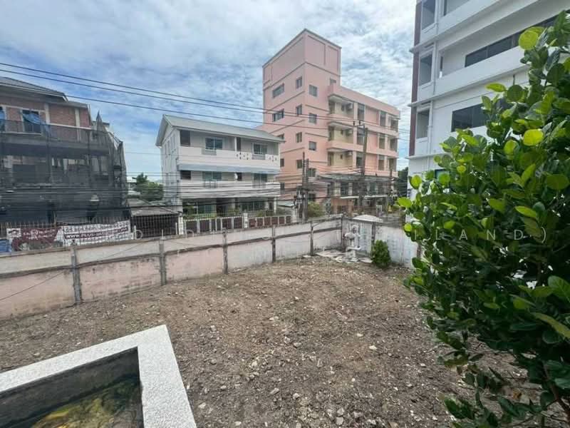 ที่ดินพร้อมบ้านเดี่ยว ทำเลทองสุขุมวิท 71 ปรีดี 14, Bangkok, Phra Kanong Nua, Watthana, Bangkok, 1 Bedroom, 500 sqm, Single Detached House For Rent, by ERA Holding (Thailand) Co., Ltd., 500463684 - DDproperty.com