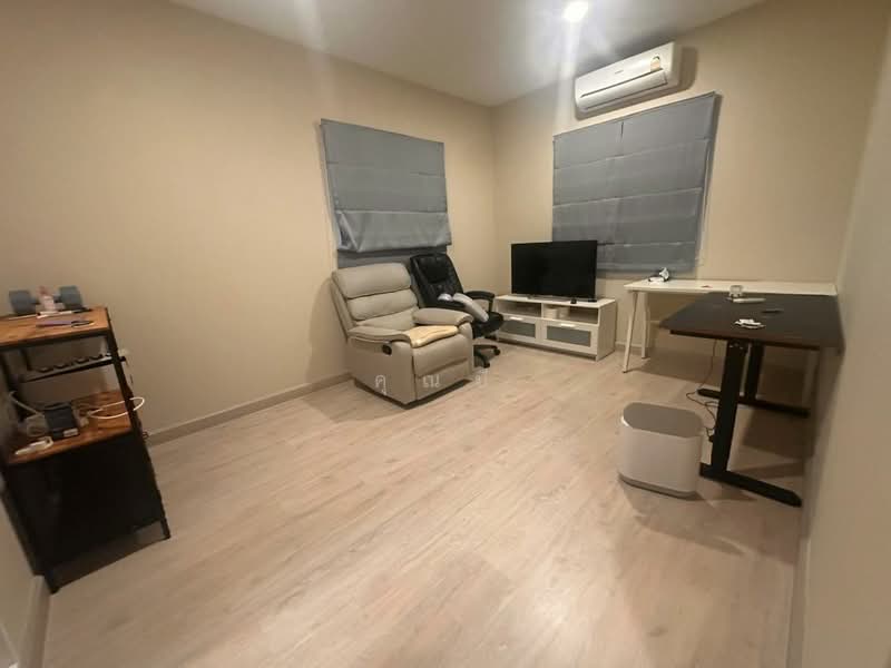 Perfect Place Sukhumvit 77-Suvarnabhumi, Samut Prakan, Lat Krabang Road, Rachathewa, Bang Plee, Samut Prakan, 4 Bedrooms, 147 sqm, Single Detached House For Sale, by คุณบี, 500463687 - DDproperty.com
