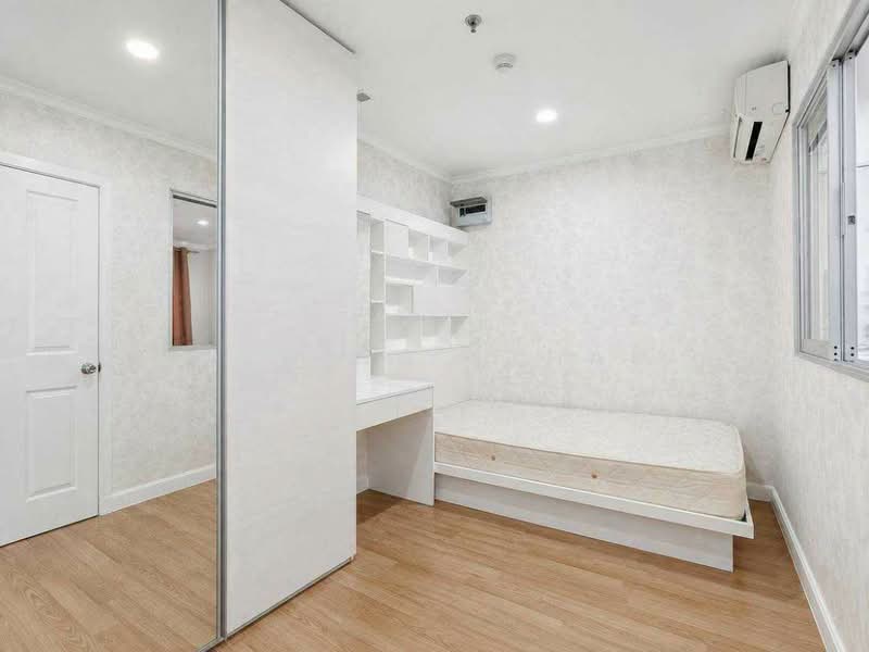 Lumpini Park Pinklao, Bangkok, 618 Boromarajonani Road, Bang Bamru, Bang Phlat, Bangkok, 2 Bedrooms, 58 sqm, Condo For Rent, by ERA Holding (Thailand) Co., Ltd., 500463731 - DDproperty.com