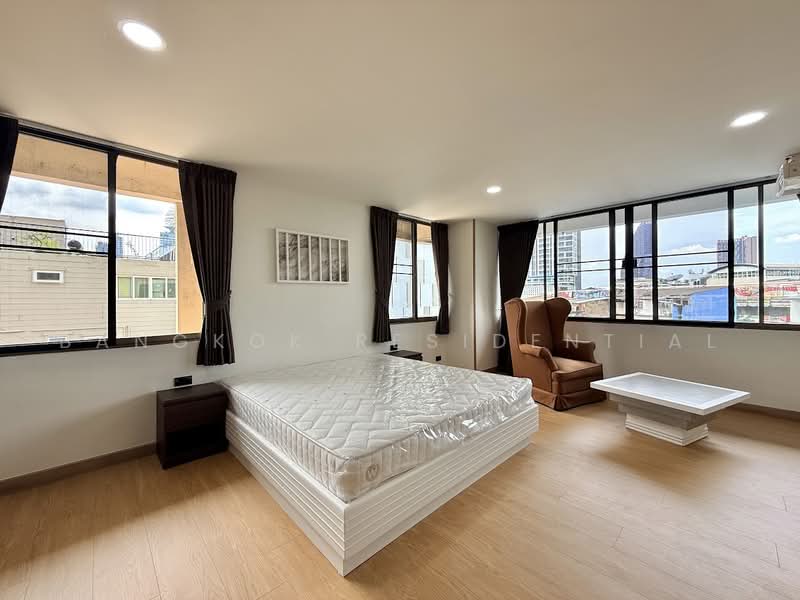 Tongtip Mansion, Bangkok, Soi Sukhumvit 47, Khlong Tan Nua, Watthana, Bangkok, 3 Bedrooms, 245 sqm, Condo For Rent, by Bangkok Residential, 500463781 - DDproperty.com