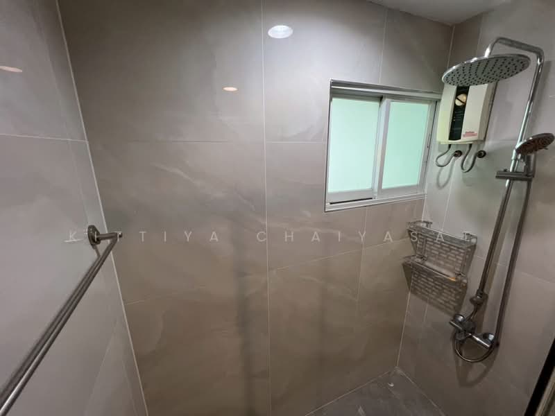 Life @ Ratchada-Suthisan, Bangkok, Ratchadapisek Road, Samsen Nok, Huai Khwang, Bangkok, 1 Bedroom, 42 sqm, Condo For Rent, by Kittiya Chaiyasat, 500463821 - DDproperty.com