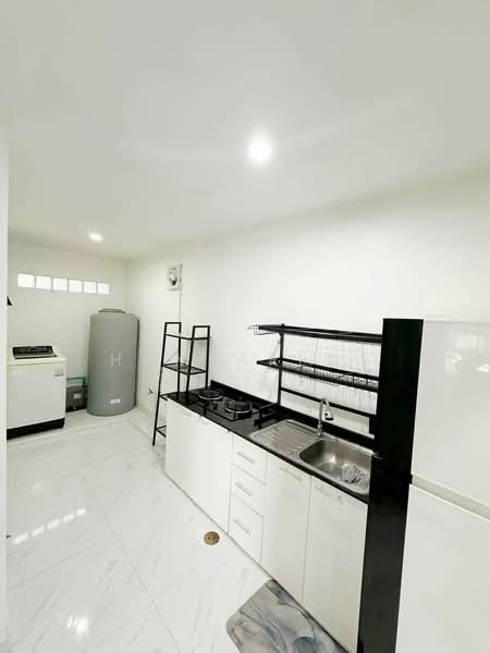 Pleno Sukhumvit-Bangna, Samut Prakan, Bua Nakarin Road, Bang Kaeo, Bang Plee, Samut Prakan, 3 Bedrooms, 106 sqm, Townhouse For Rent, by Home4rent, 500463850 - DDproperty.com
