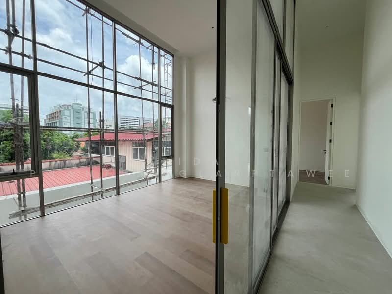 ขาย/ให้เช่า ออฟฟิศ รัชดา (Ratchada) 901 ตร.ม. 95.6 ตร.วา, Bangkok, Chan Kasem, Chatuchak, Bangkok, , 901 sqm, Office Space For Rent, by Tida phanthonglarptawee, 500463874 - DDproperty.com