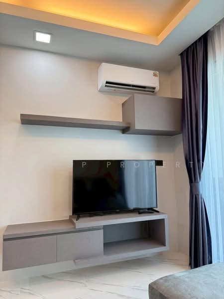 Thru Thonglor, Bangkok, Petchaburi Road, Bang Kapi, Huai Khwang, Bangkok, 1 Bedroom, 37 sqm, Condo For Rent, by Holtop Property, 500463877 - DDproperty.com