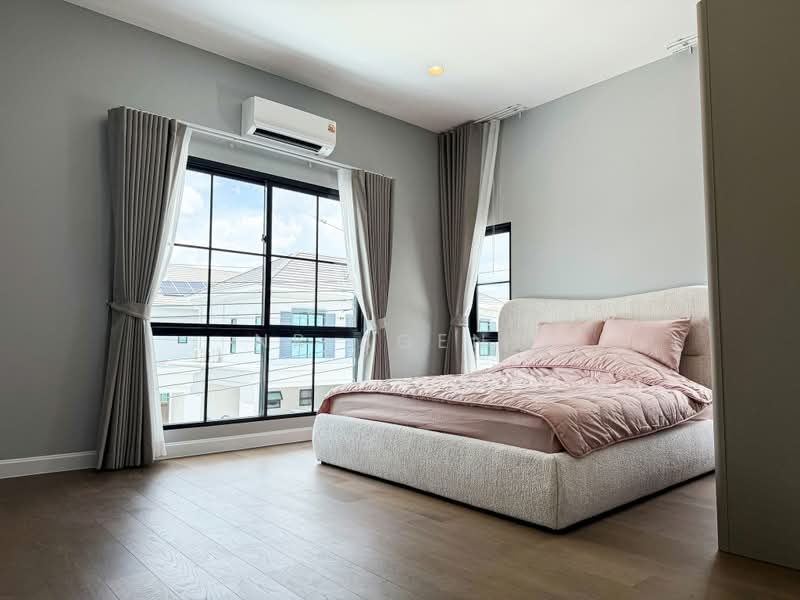 Setthasiri Don Mueang, Bangkok, 289 Soi Choet Wutthakat 9/1, Si Khan, Don Mueang, Bangkok, 5 Bedrooms, 383 sqm, Single Detached House For Rent, by NR agent, 500463889 - DDproperty.com