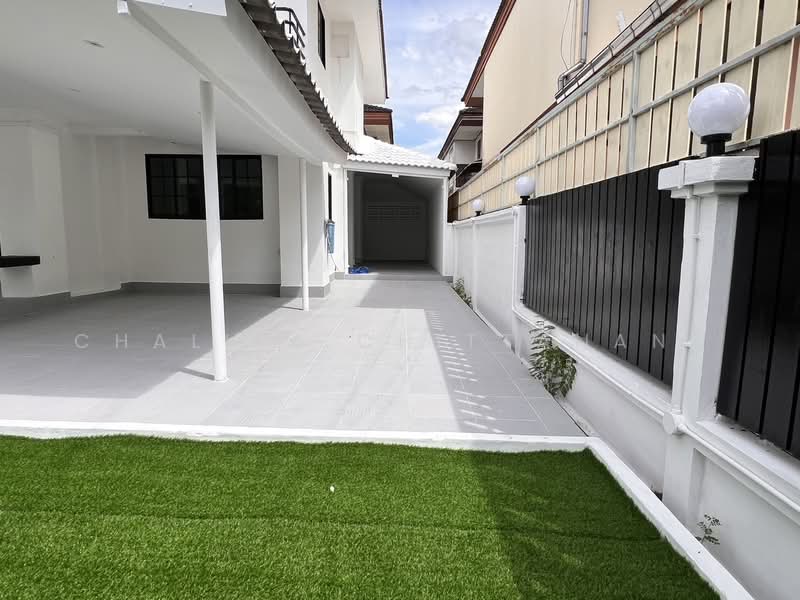 หมู่บ้านอักษรา พุมธมณฑลสาย3 - ทวีวัฒนา, Bangkok, Thawi Watthana, Thawi Watthana, Bangkok, 3 Bedrooms, 180 sqm, Single Detached House For Sale, by Chalita Chittanant, 500463891 - DDproperty.com