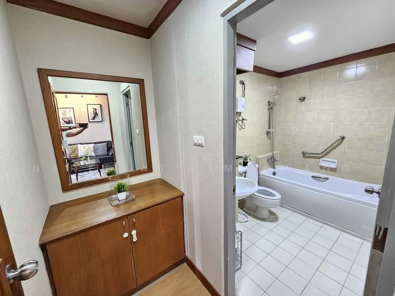 The Waterford Diamond Tower Sukhumvit, Bangkok, 758/18 Soi Sukhumvit 30/1, Sukhumvit Road, Khlong Toei, Bangkok, 1 Bedroom, 52 sqm, Condo For Rent, by Nareerat Pimsawang, 500463892 - DDproperty.com