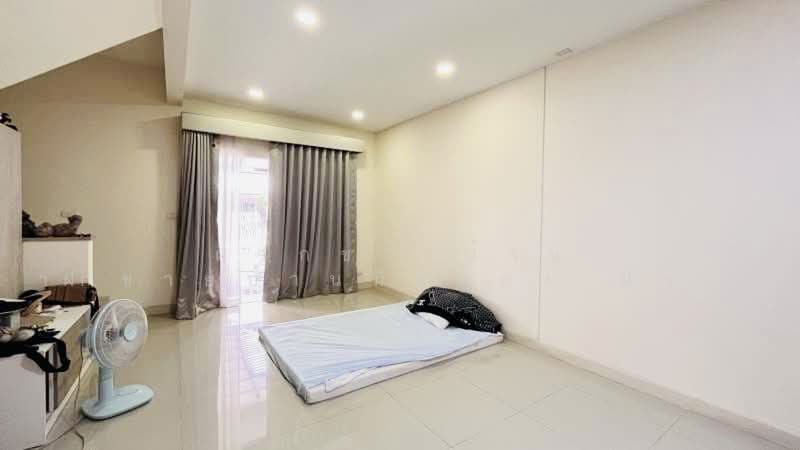 The Metro Rattanathibet, Nonthaburi, 135 Rattanathibet Road, Sai Ma, Muang Nonthaburi, Nonthaburi, 3 Bedrooms, 135 sqm, Townhouse For Sale, by ฝากขายบ้าน ฝากขายบ้านมือสอง ฝากขายอสัง Realty HuB, 500463942 - DDproperty.com