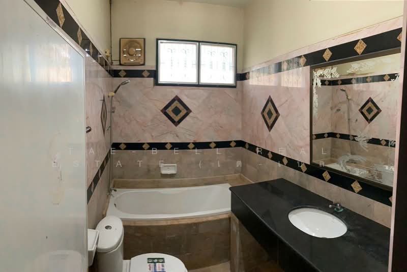 บ้านเดี่ยวหลังมุม หมู่บ้านวราธานี บางสะพานใหญ่, Prachuap Khiri Khan, Phungprasan, Bang Saphan, Prachuap Khiri Khan, 3 Bedrooms, 164 sqm, Single Detached House For Sale, by tae-bell real estate (เต-เบล), 500463960 - DDproperty.com