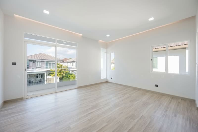 Mantana Ratchaphruek-Maha Chesadabodindranusorn Bridge, Nonthaburi, Nonthaburi 1 Road, Bang Krang, Muang Nonthaburi, Nonthaburi, 4 Bedrooms, 200 sqm, Single Detached House For Sale, by พเนตร มหามิตรานนท์, 500463973 - DDproperty.com