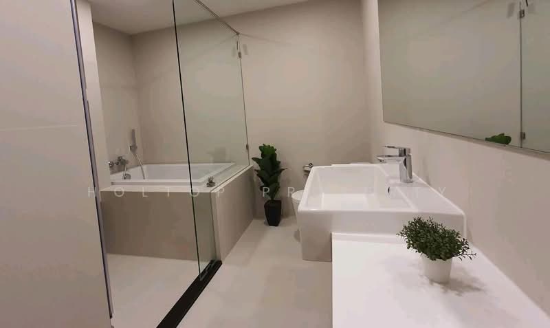 Noble Ambience Sukhumvit 42, Bangkok, 55 Suk Chai Alley, Khong Tan, Khlong Toei, Bangkok, 2 Bedrooms, 42 sqm, Condo For Rent, by Holtop Property, 500464003 - DDproperty.com