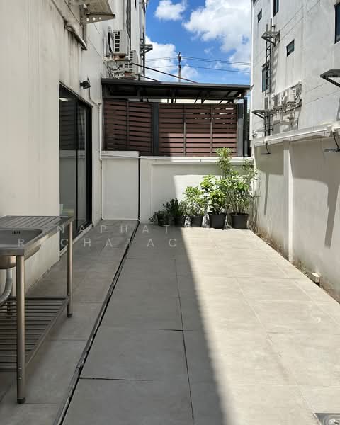 Villa Albero Rama 9, Bangkok, Krungthep Kreetha Road, Saphan Sung, Bangkok, 2 Bedrooms, 177 sqm, Townhouse For Sale, by Naphattarat Rachatacharoonrut (NATTY), 500464014 - DDproperty.com
