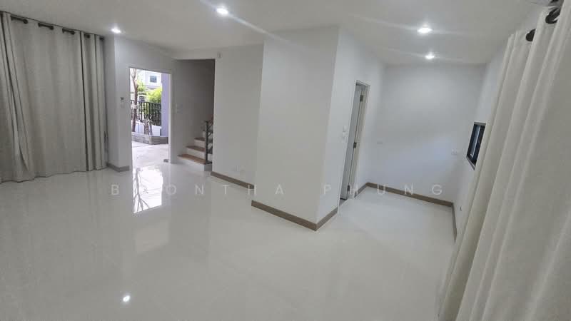 Natura Trend Rattanathibet-Ratchapruek, Nonthaburi, 11 Soi Bang Len 21, Bang Len, Bang Yai, Nonthaburi, 3 Bedrooms, 116 sqm, Townhouse For Rent, by Boontha Phung, 500464023 - DDproperty.com