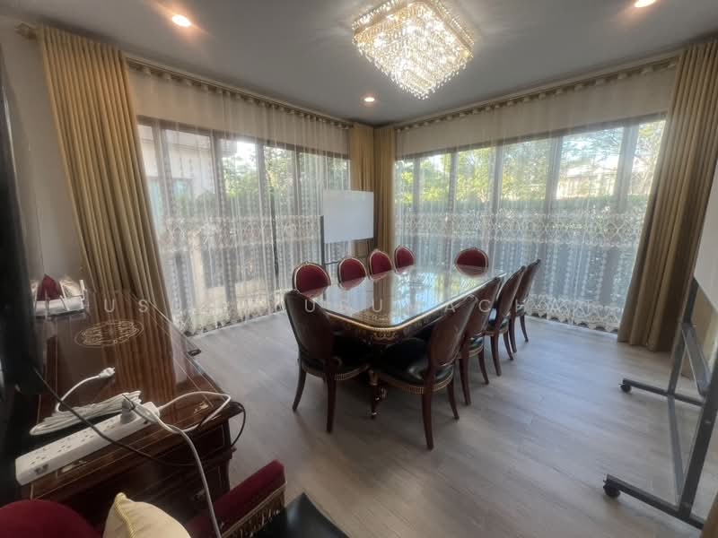 Burasiri Krungthep Kreetha, Bangkok, 95 Soi Pracha Ruam Chai, Hua Mak, Bang Kapi, Bangkok, 4 Bedrooms, 350 sqm, Single Detached House For Sale, by Usuma Usumachat, 500464035 - DDproperty.com