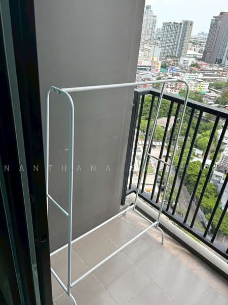 The Base Park East Sukhumvit 77, Bangkok, 99 Soi Pridi Banomyong 2, Phra Kanong Nua, Watthana, Bangkok, 1 Bedroom, 30 sqm, Condo For Rent, by Nanthana SaeTing, 500464059 - DDproperty.com