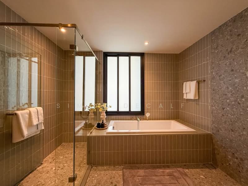 Via 34, Bangkok, 15 Soi Sukhumvit 34, Khong Tan, Khlong Toei, Bangkok, 3 Bedrooms, 150 sqm, Condo For Rent, by Simon Decalf, 500464090 - DDproperty.com
