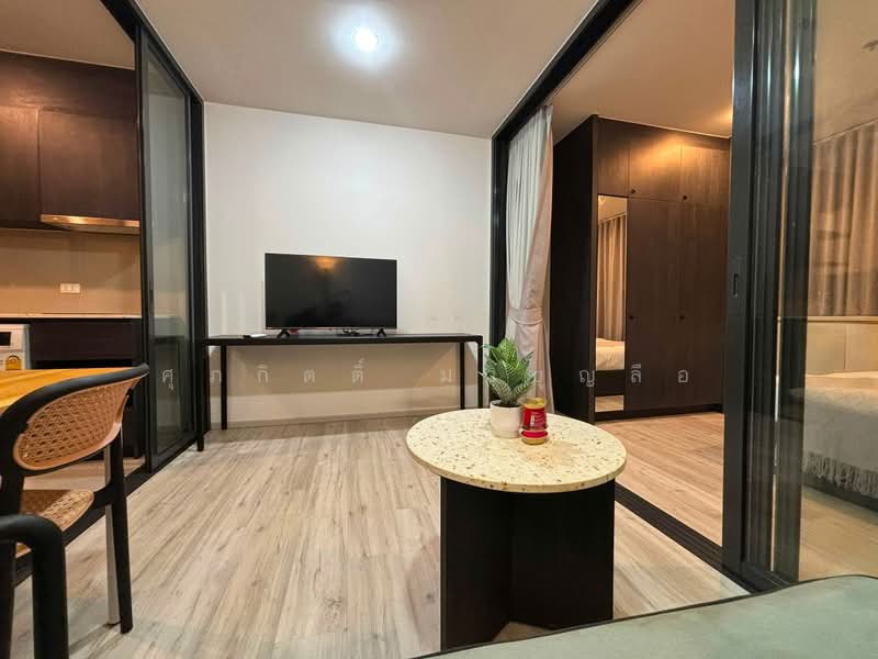 XT Huaikhwang, Bangkok, 244 Ratchadaphisek Road, Huai Khwang, Bangkok, 1 Bedroom, 31 sqm, Condo For Rent, by Rattanaporn Khamlit, 500464105 - DDproperty.com