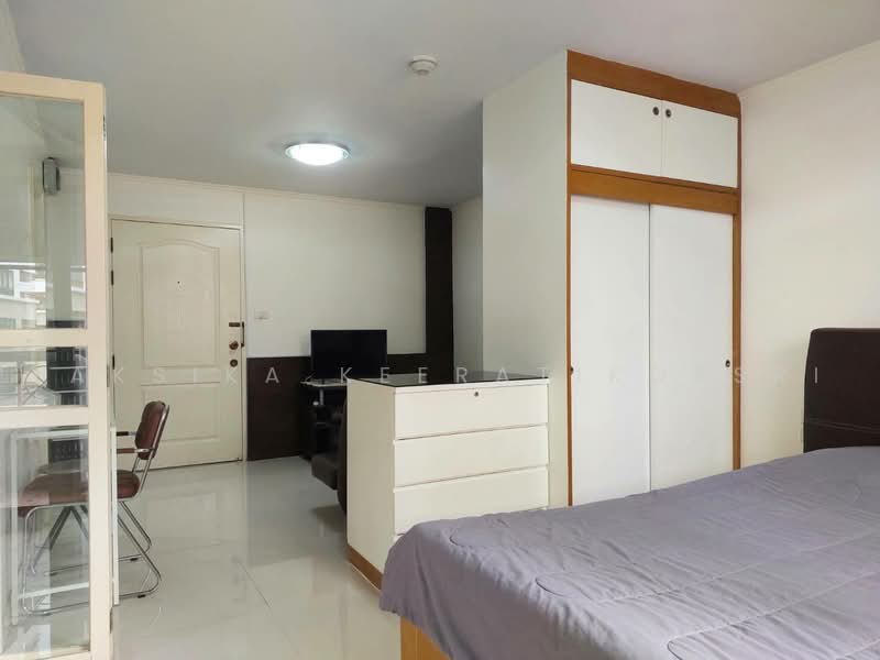 Lumpini Place Suanplu-Sathorn, Bangkok, 435-112 Suan Plu, Thung Maha Mek, Sathon, Bangkok, 1 Bedroom, 30 sqm, Condo For Rent, by Laksika Keeratikorsri, 500464113 - DDproperty.com