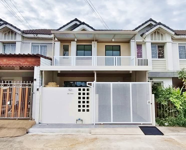 บ้านสวย หน้าบ้านโล่ง จอดรถสบาย ๆ หมู่บ้านพฤกษา 76 บางใหญ่ ตลาดพระปิ่น 3 ใกล้เซ็นทรัล เวสเกต, Nonthaburi, กาญจนาภิเษก, Bang Yai, Bang Yai, Nonthaburi, 3 Bedrooms, 110 sqm, Townhouse For Sale, by บุษบากร (เจี๊ยบ), 500464119 - DDproperty.com