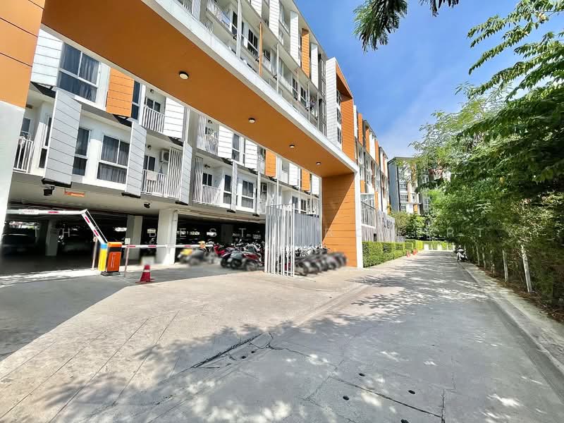 The Centro Condo Bangsaen, Chon Buri (Pattaya), Bangsaen Sai 4 Nuea, Saen Suk, Muang Chon Buri, Chon Buri (Pattaya), 1 Bedroom, 28 sqm, Condo For Sale, by The Best Property แป๋ม, 500464145 - DDproperty.com