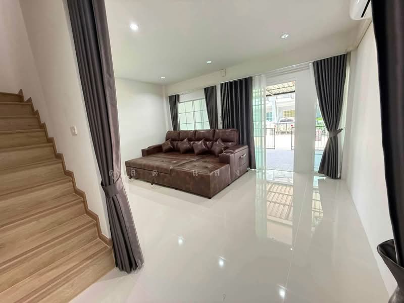 ให้เช่าทาวน์โฮมใหม่ ม.มิลาโน่ฮิลล์ มาบยางพร ระยอง, Rayong, Mapyangphon, Pluak Daeng, Rayong, 3 Bedrooms, 100 sqm, Townhouse For Rent, by Dusit Saengfa, 500464149 - DDproperty.com