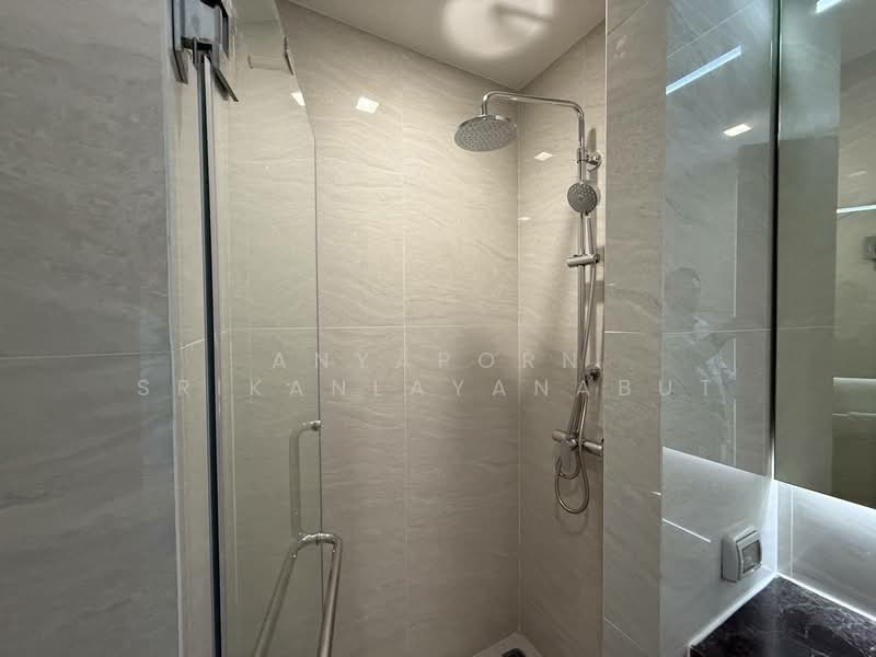 Noble State 39, Bangkok, 35 Soi Sukhumvit 39, Khlong Tan Nua, Watthana, Bangkok, 2 Bedrooms, 60 sqm, Condo For Rent, by Anyaporn Srikanlayanabut, 500464165 - DDproperty.com