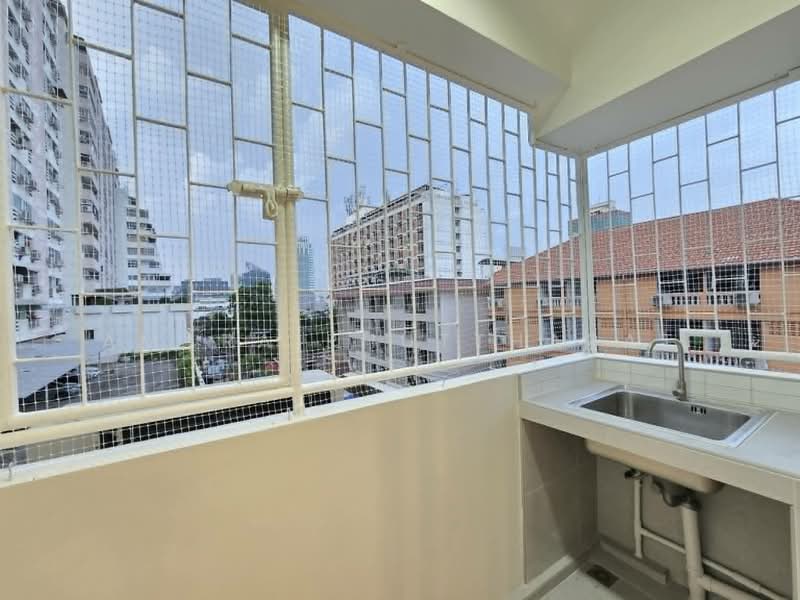 Family Condominium : แฟมิลี่ คอนโด, กรุงเทพ, ถนนสุทธิสารวินิจฉัย, สามเสนใน, พญาไท, กรุงเทพ, 34 ตร.ม., คอนโด ขาย, โดย Amara Phuttharat, 500464201 - DDproperty.com