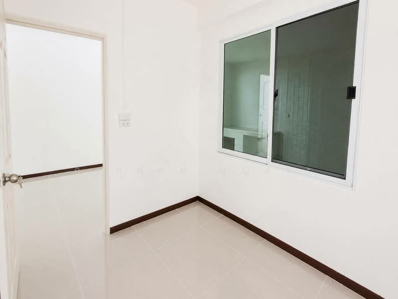 บ้านอยู่เจริญ 3 : Baan Yoo Charoen 3, Pathum Thani, พระองค์เจ้าสาย คลอง 4, Lat Sawai, Lam Luk Ka, Pathum Thani, 3 Bedrooms, 130 sqm, Townhouse For Sale, by กรกฤตย์ บุญสระ, 500464210 - DDproperty.com