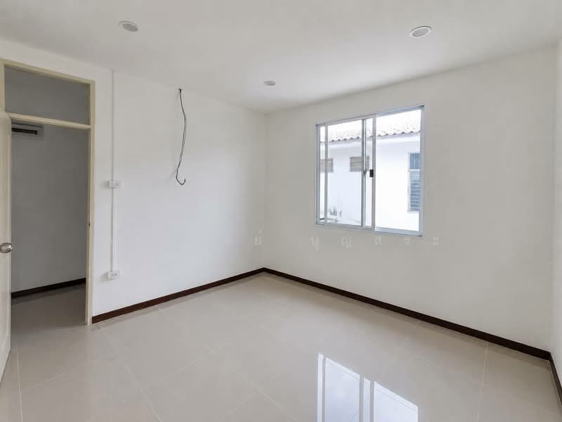 บ้านอยู่เจริญ 3 : Baan Yoo Charoen 3, Pathum Thani, พระองค์เจ้าสาย คลอง 4, Lat Sawai, Lam Luk Ka, Pathum Thani, 3 Bedrooms, 130 sqm, Townhouse For Sale, by กรกฤตย์ บุญสระ, 500464210 - DDproperty.com