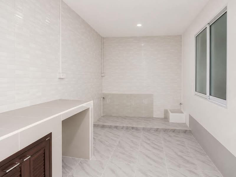 บ้านอยู่เจริญ 3 : Baan Yoo Charoen 3, Pathum Thani, พระองค์เจ้าสาย คลอง 4, Lat Sawai, Lam Luk Ka, Pathum Thani, 3 Bedrooms, 130 sqm, Townhouse For Sale, by กรกฤตย์ บุญสระ, 500464210 - DDproperty.com