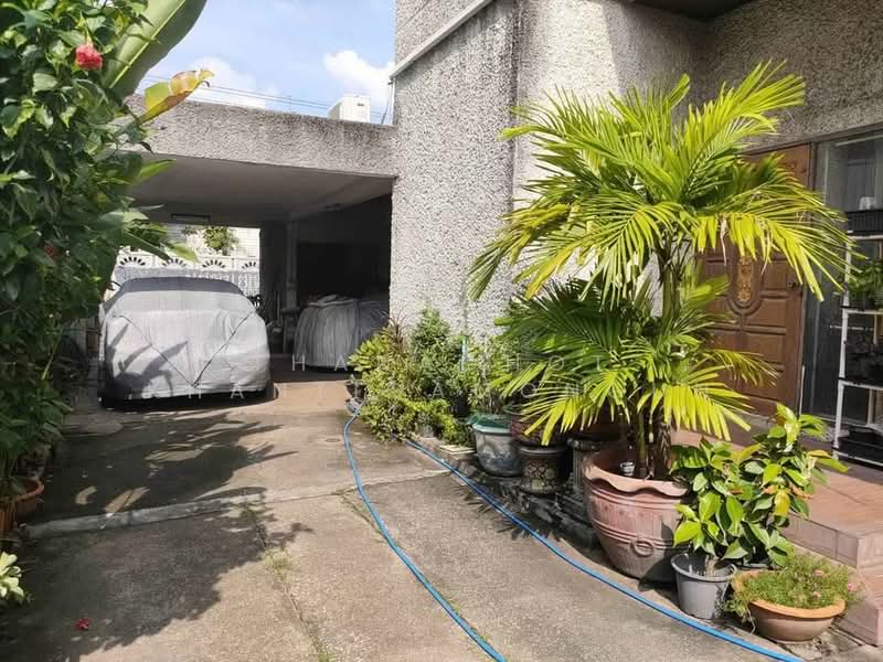 3-BR House, Bangkok, Jom Phon, Chatuchak, Bangkok, 3 Bedrooms, 204 sqm, Single Detached House For Sale, by Thanachot Khantigamongun, 500464236 - DDproperty.com
