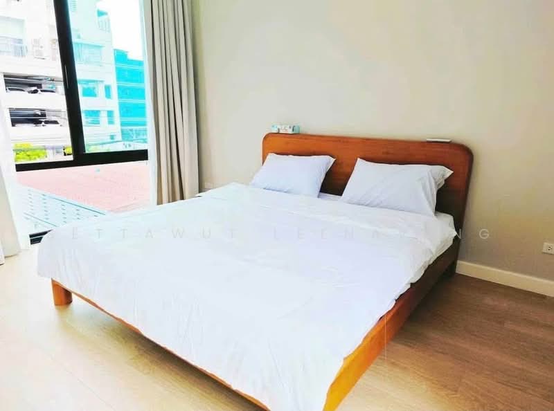 7-BR House, Bangkok, Praborommaharatchawang, Phra Nakhon, Bangkok, 7 Bedrooms, 625 sqm, Single Detached House For Rent, by Settawut Leenavong, 500464237 - DDproperty.com