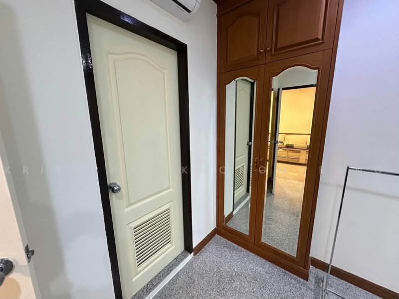 Sathorn House : สาธร เฮ้าส์, กรุงเทพ, สาทรเหนือ, สีลม, บางรัก, กรุงเทพ, 50 ตร.ม., คอนโด ให้เช่า, โดย Kritaphak Khongmueang, 500464254 - DDproperty.com
