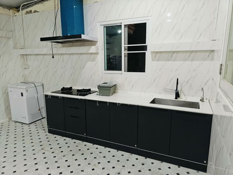 ขายทาวน์โฮม 3 ห้องนอน สวนหลวง ร.9 รีโนเวทใหม่ พร้อมผู้เช่า ROI 5%, กรุงเทพ, ประเวศ, กรุงเทพ, 135 ตร.ม., ทาวน์เฮ้าส์ ขาย, โดย Fazwaz (Thailand) Co., Ltd., 500464272 - DDproperty.com