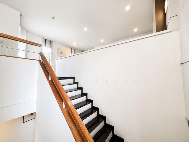 Noble Tara Pattanakarn, Bangkok, 2046 Pattanakarn Road, Suan Luang, Bangkok, 3 Bedrooms, 400 sqm, Single Detached House For Sale, by ณัฐยา ศิริฐานนท์, 500464283 - DDproperty.com