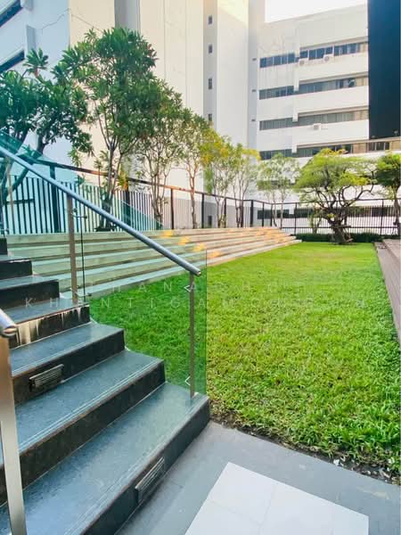 The Capital Ekamai-Thonglor, Bangkok, 2898 New Petchaburi Rd, Bang Kapi, Huai Khwang, Bangkok, 2 Bedrooms, 54 sqm, Condo For Sale, by Thanachot Khantigamongun, 500464286 - DDproperty.com