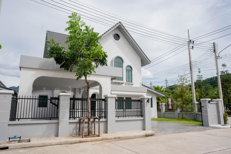 เมืองระนอง, Ranong, Ngao, Muang Ranong, Ranong, 4 Bedrooms, 217 sqm, Single Detached House For Sale, by วรรณวิมล สุวรรณมาลี, 500464367 - DDproperty.com