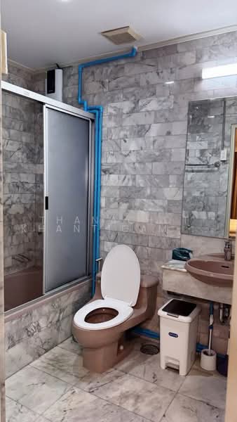 Sampoom Garden Condominium, Bangkok, ซอย 14 Sathorn, Silom, Bang Rak, Bangkok, 1 Bedroom, 55 sqm, Condo For Sale, by Thanachot Khantigamongun, 500464475 - DDproperty.com
