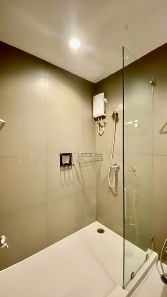 UP Ekamai, Bangkok, Soi Sukhumvit 63, Khlong Tan Nua, Watthana, Bangkok, 1 Bedroom, 40 sqm, Condo For Sale, by HOME Real Estate Service, 500464542 - DDproperty.com