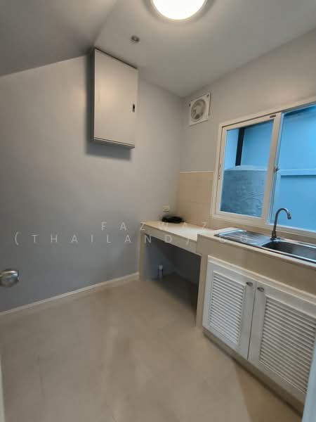 Baan Klang Muang Suksawat-Rama 3, Bangkok, Pracha Uthit 60 Alley, Thung Khru, Bangkok, 3 Bedrooms, 180 sqm, Townhouse For Sale, by Fazwaz (Thailand) Co., Ltd., 500464543 - DDproperty.com
