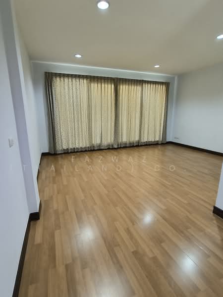 Baan Klang Muang Suksawat-Rama 3, Bangkok, Pracha Uthit 60 Alley, Thung Khru, Bangkok, 3 Bedrooms, 180 sqm, Townhouse For Sale, by Fazwaz (Thailand) Co., Ltd., 500464543 - DDproperty.com